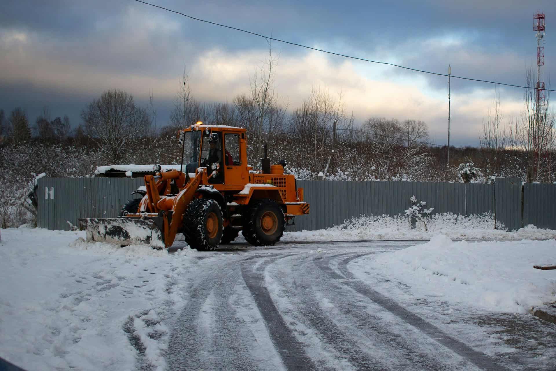 michigan snow plow in action